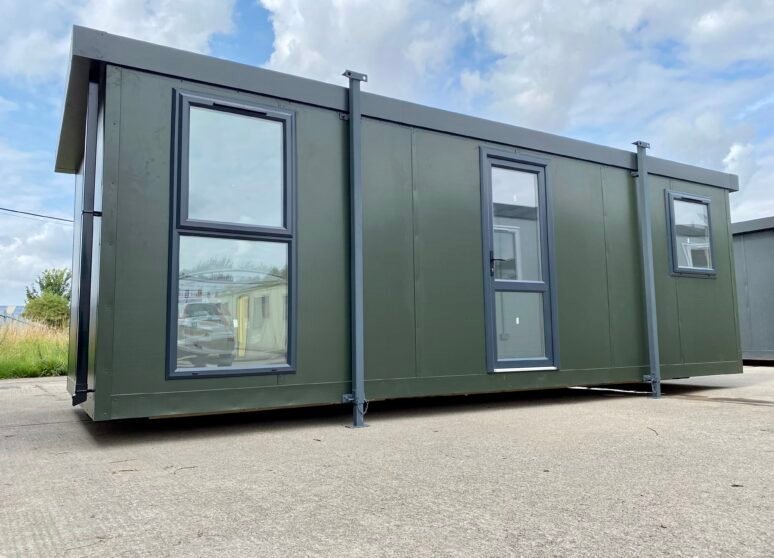 24ft x 10ft jackleg cabin (site cabin)